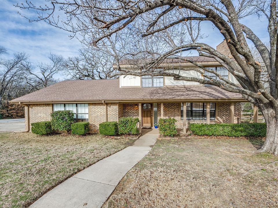 1st image of 203 Winding Creek Dr