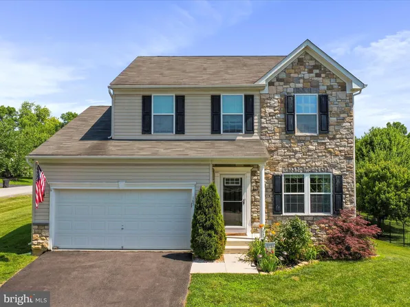 165 Killian Ln, Charles Town, WV 25414