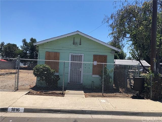 2nd image of 1816 1st St