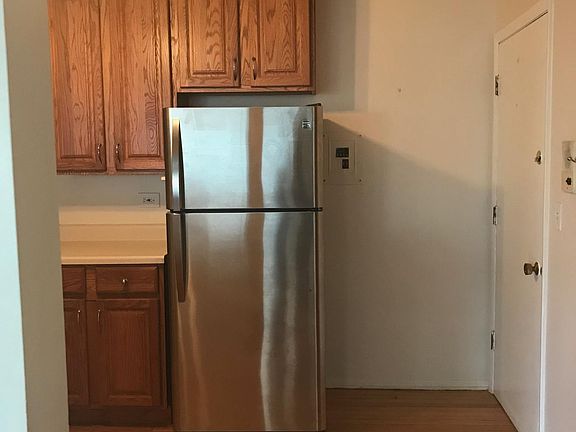 5th image of 929 S Oak Park Ave APT 2NE