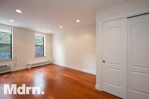 Rented by Mdrn Residential | media 1