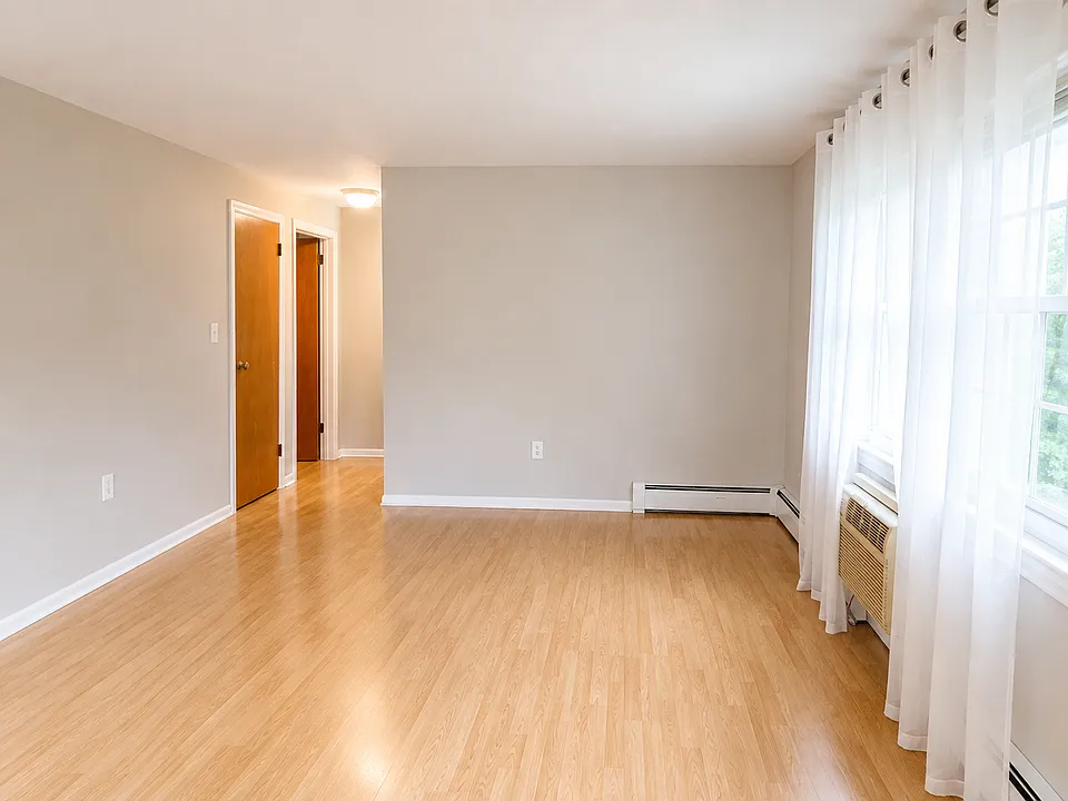 15 Grandview Dr #1