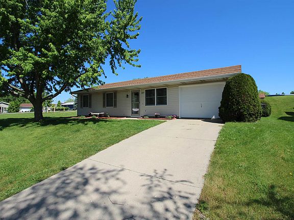 2nd image of 205 Kingswood Dr