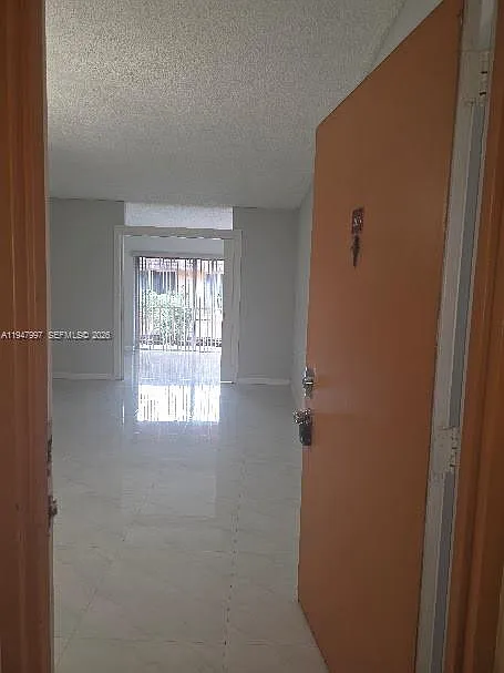 Building Photo - 810 SW 129th Pl #206