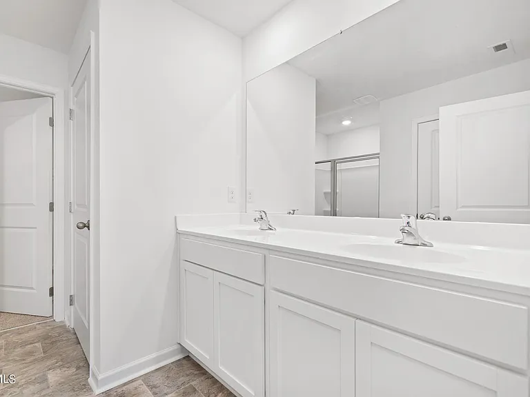 693 Barley Loop — Photo 35