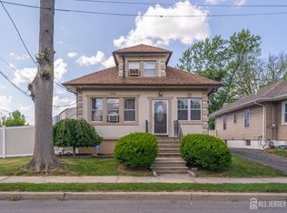 2046 Barnett St, Rahway, NJ