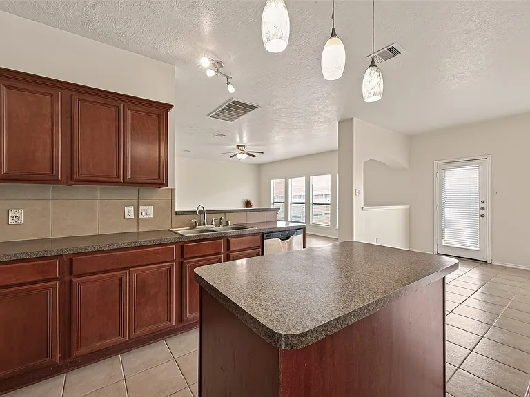 18518 Bare Meadow Ln — Photo 20