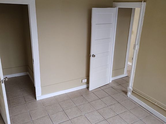 5th image of 509 E Johnston Ave