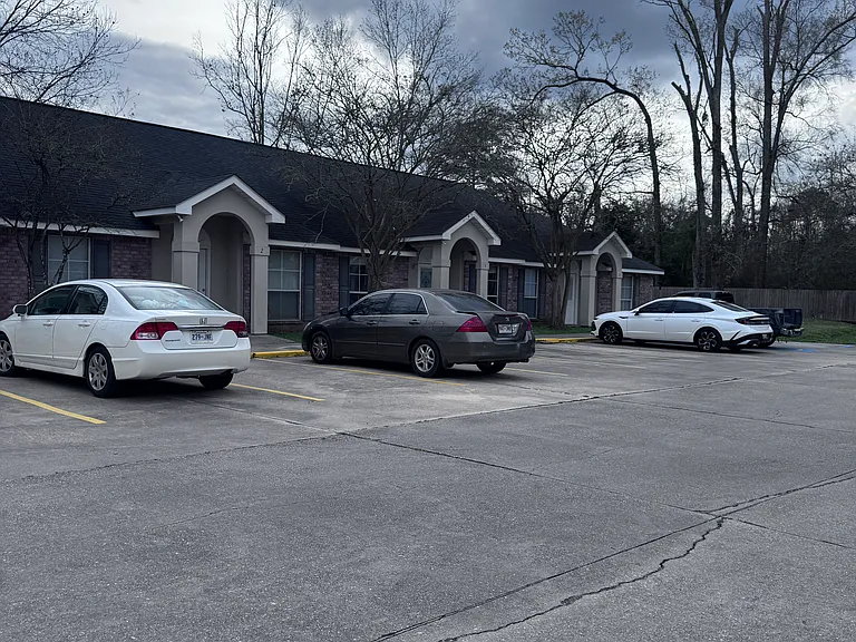 StoneBridge Apartments — Photo 4