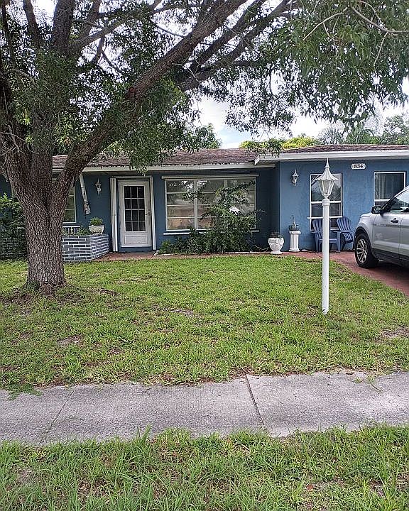 1st image of 834 Sandia Ave