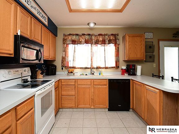 5th image of 5301 W Saint Paul Ave