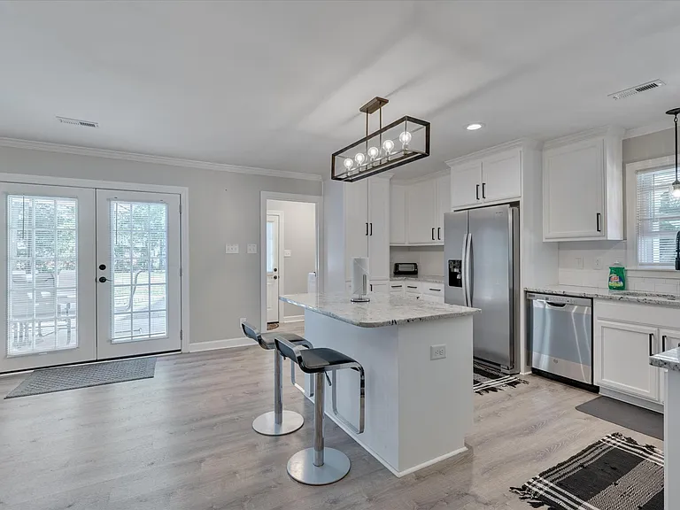 1012 Glenco Rd — Photo 11