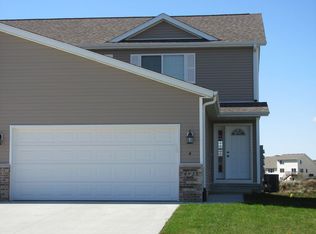 4925 Algonquin Dr APT 4, Cedar Falls, IA 50613