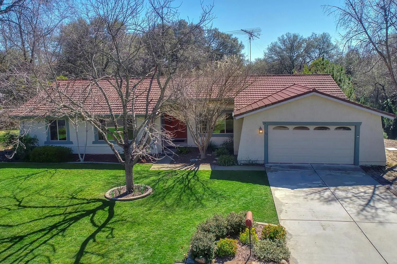 130 Sunrock Dr photo 1
