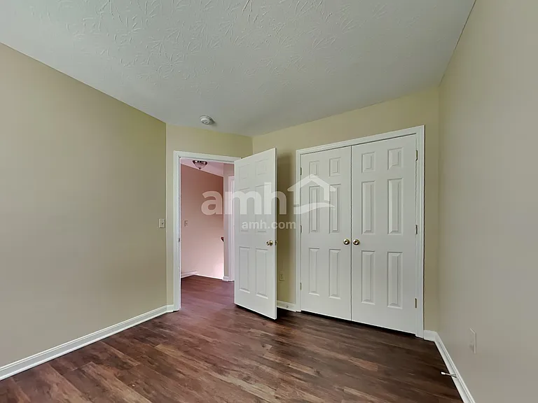 2132 Lunar Ln — Photo 17