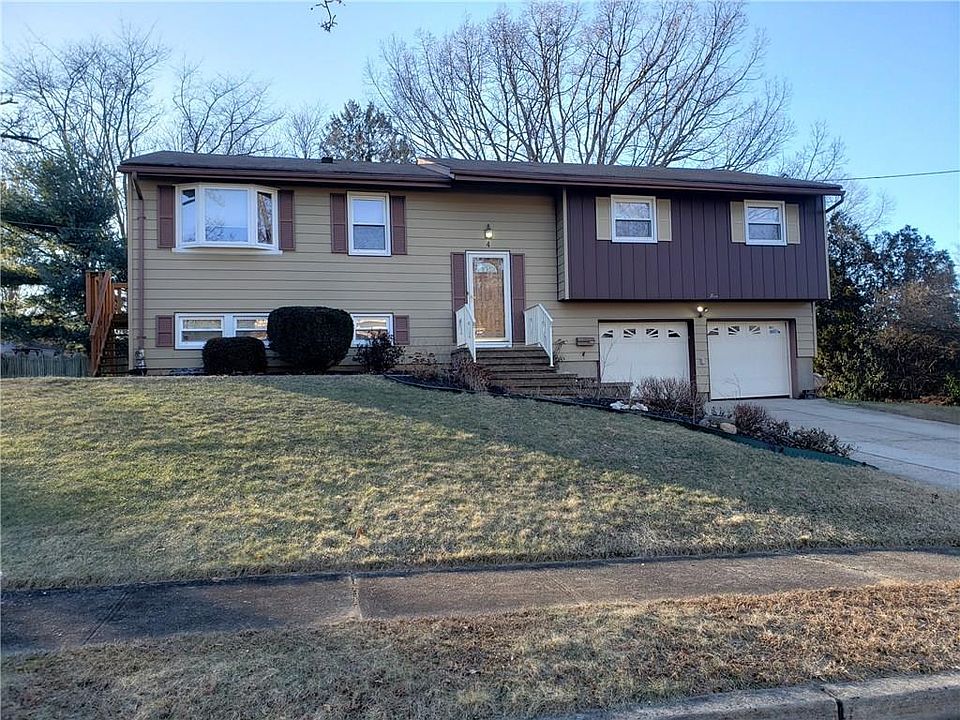 1st image of 4 E Waverly Dr