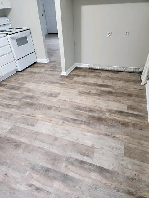 167 Latimer Rd — Photo 3