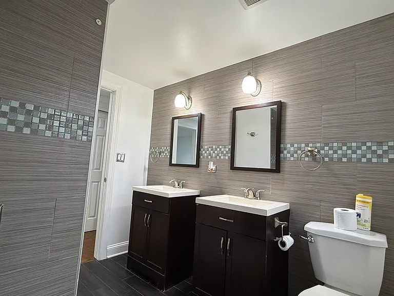 2232 N River Rd #3 — Photo 10