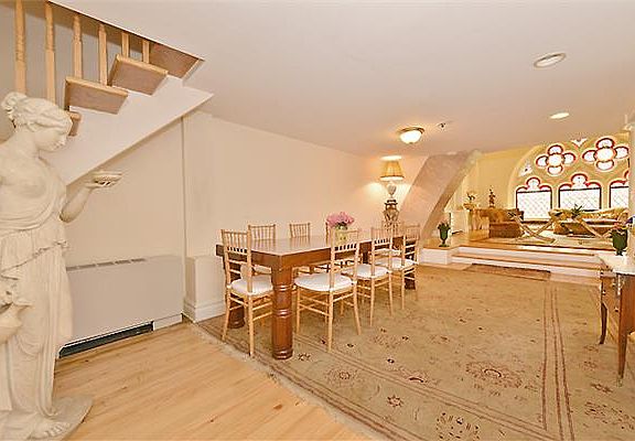 3rd image of 205 E 16th St APT 3A