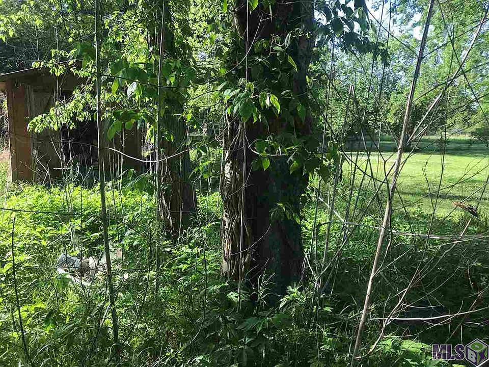1st image of 39122 Country Dr