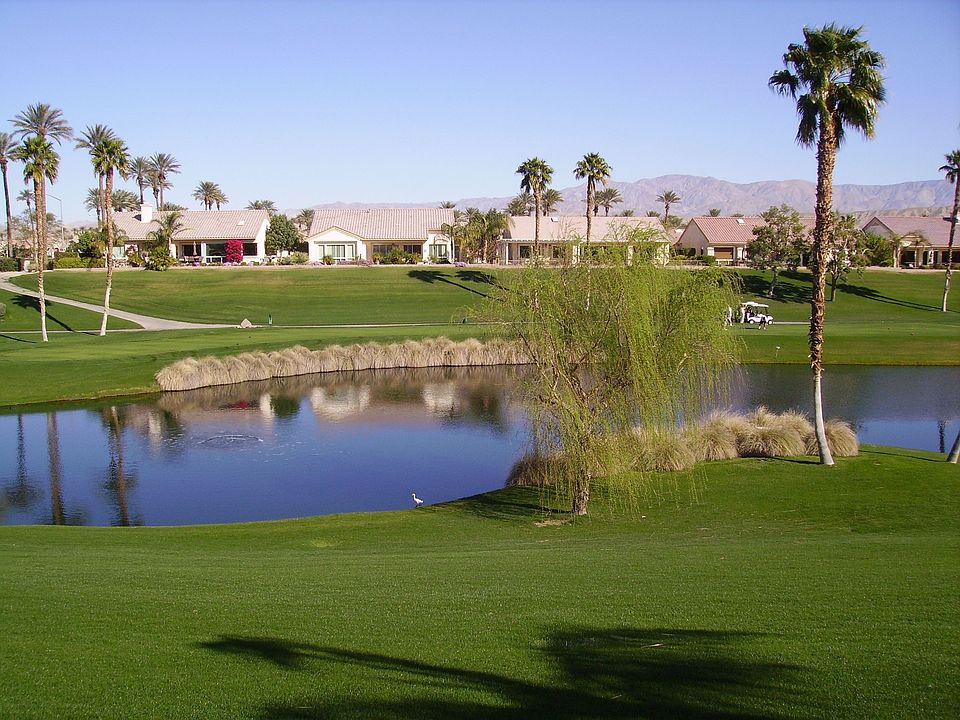 Spectacular 15th Hole View