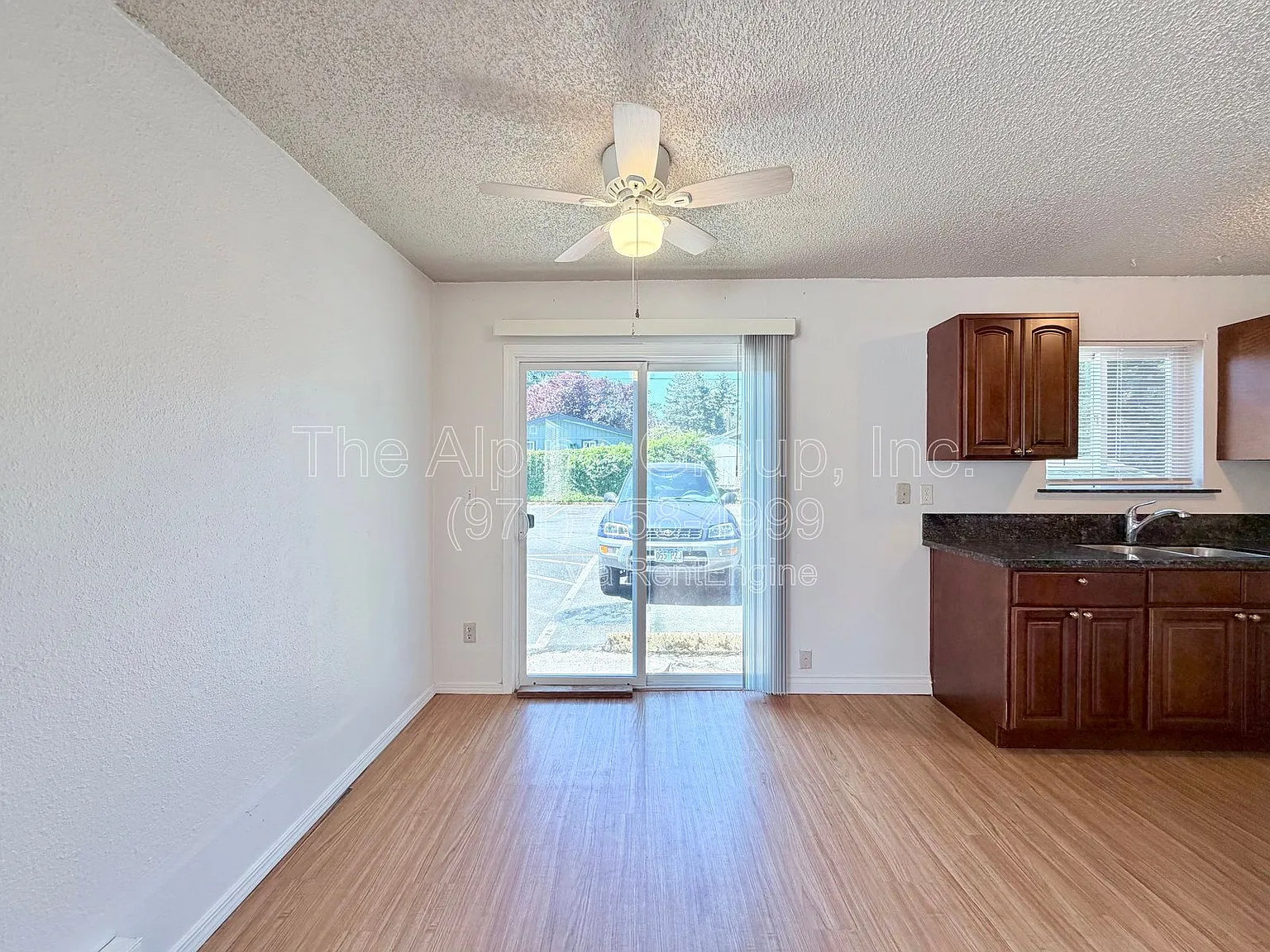 2 bed, 1.0 bath, 815 sqft, $1,320 — Photo 4