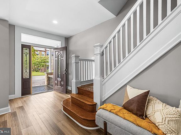 2nd image of 3507 Holmes Ave