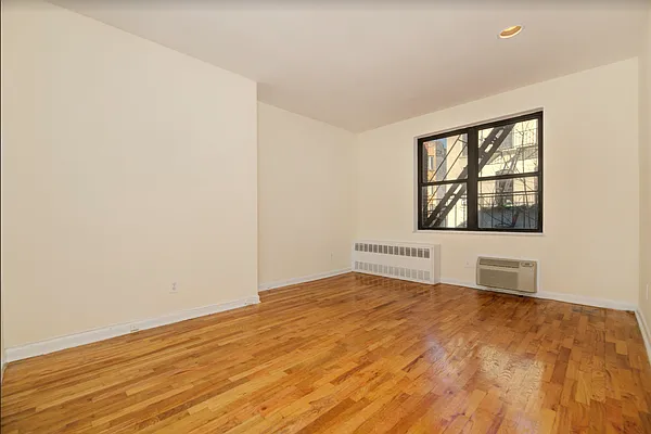 Rented by REAL New York | media 10