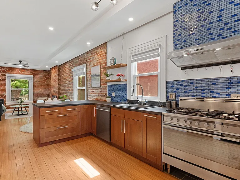 145 S Cherokee St — Photo 15