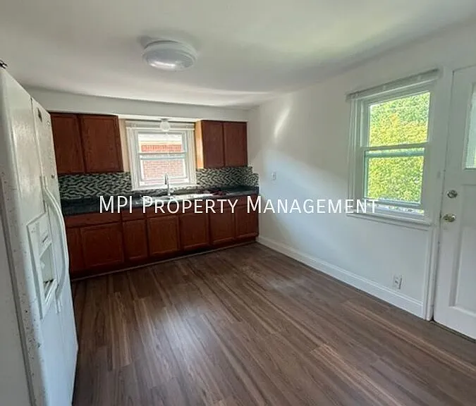 4619A W Fond Du Lac Ave — Photo 2