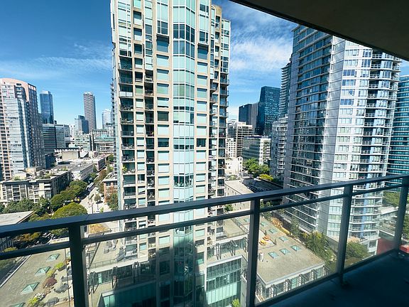 5th image of 888 Homer St