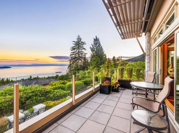 2535 Garden Ct #101, West Vancouver, BC V7S 0A1