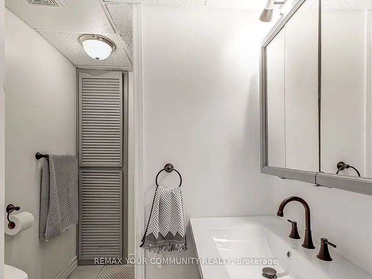 2661 Council Ring Rd #LOWER — Photo 7