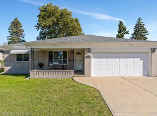 33486 Clifton Dr, Sterling Heights, MI 48310