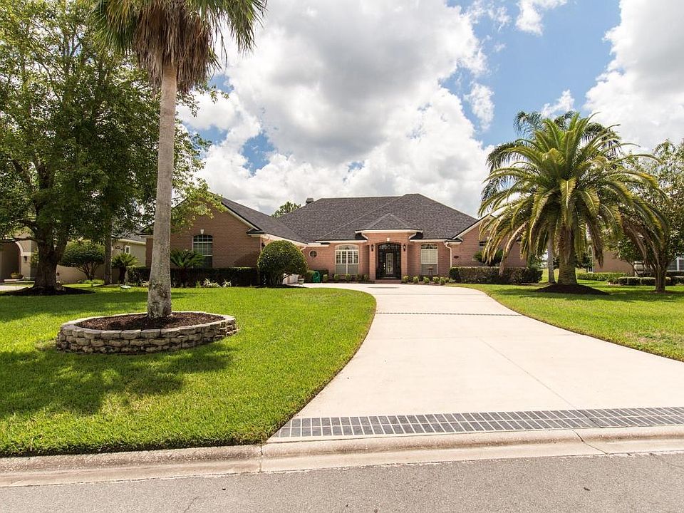 1st image of 8212 Hampton Lake Ln