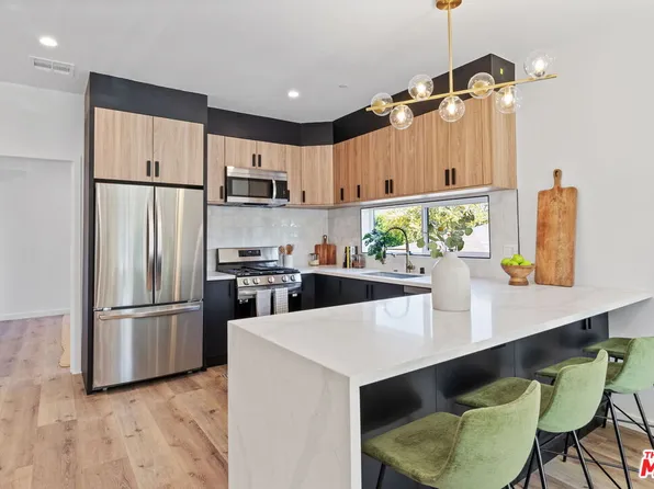 10823 Hartsook St, North Hollywood, CA 91601