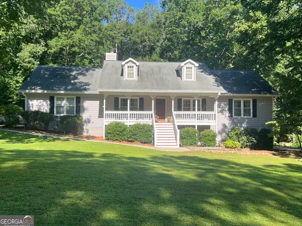 155 Little Creek Dr, Sharpsburg, GA 30277