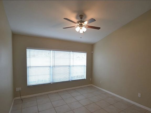 5th image of 859 W Charing Cross Cir