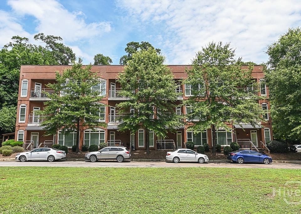 1st image of 250 Martha Dr #201