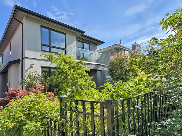 3191 E 21st Ave, Vancouver, BC V5M 2W8
