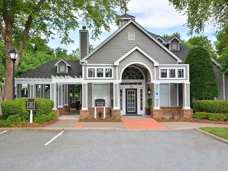 Cambridge Park Apartments — Photo 40