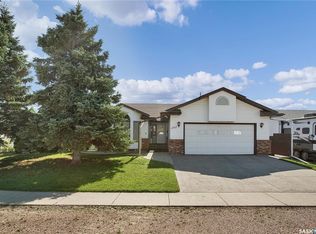 302 6th St, Hague, SK S0K1X0