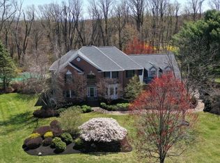 4 Emmons Path, Chester, NJ 07930