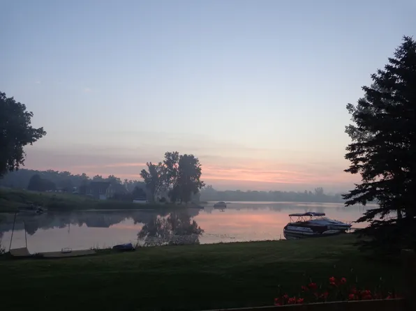 6529 Victoria Shore Dr, Laingsburg, MI 48848