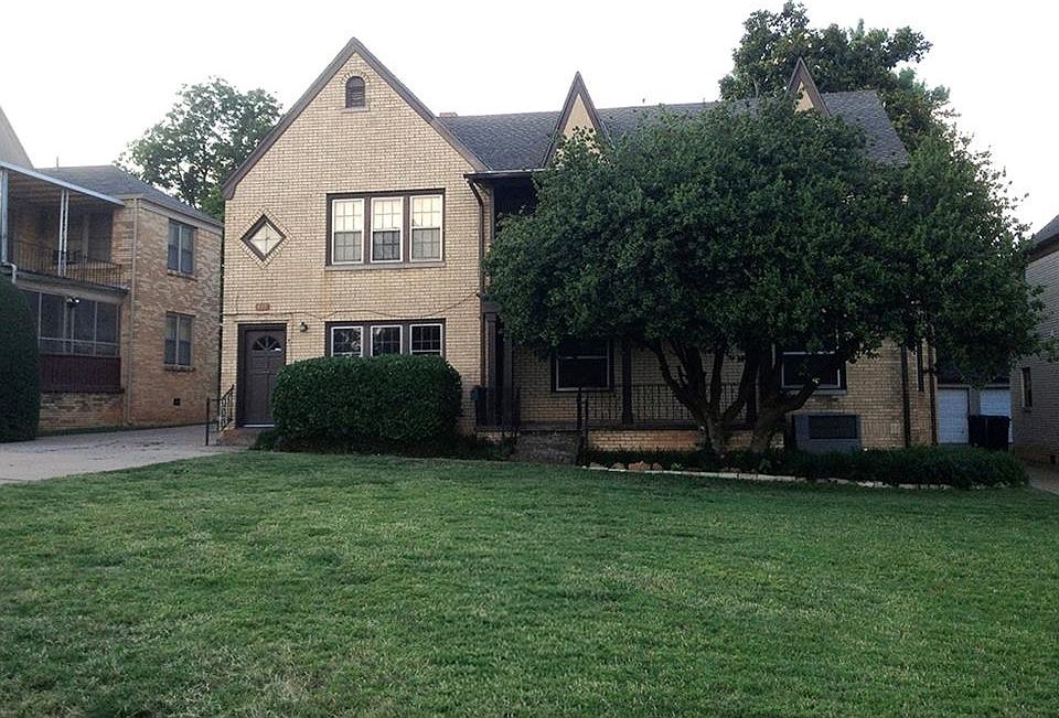 1st image of 839 NW 36th Ter
