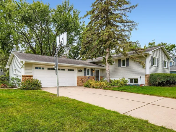 10105 39th Ave N, Plymouth, MN 55441