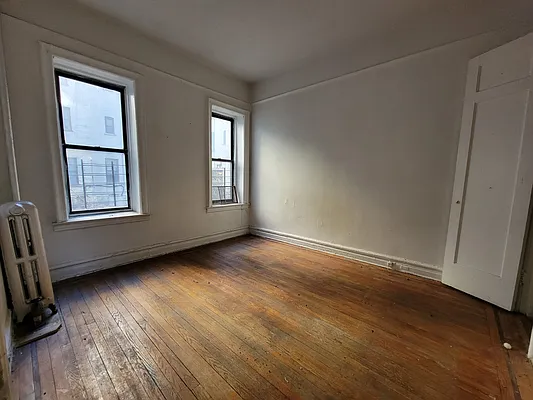 Rented by HFF Realty LLC | media 8