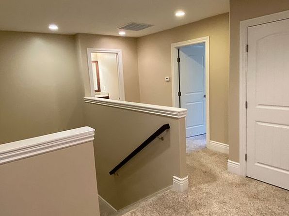 410 Elk Valley Dr, Green River, WY 82935