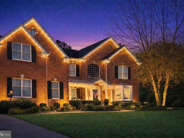 15042 Medinah Ct, Haymarket, VA 20169