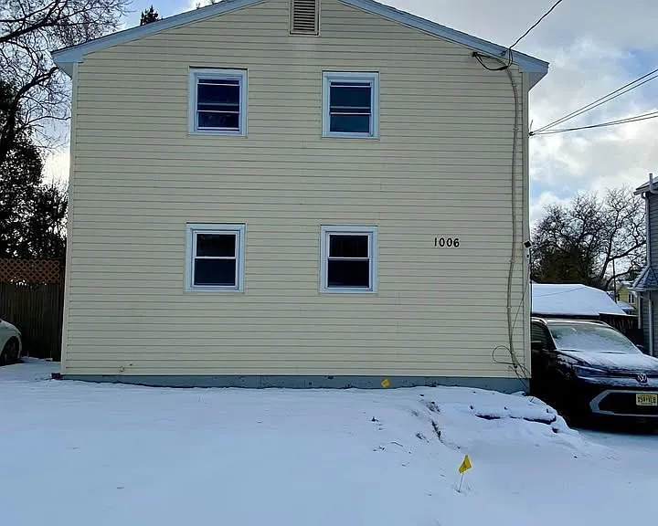1006 Sunnycrest Rd #4 — Photo 4